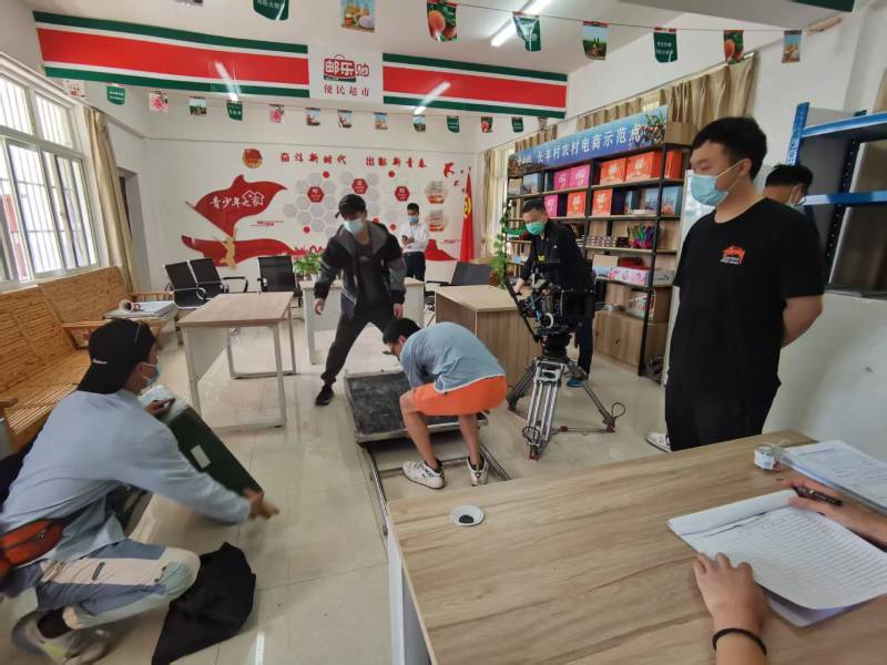 追星女孩心理学分析报告：永平县广告片拍摄公司揭秘饭圈应援式传播逻辑